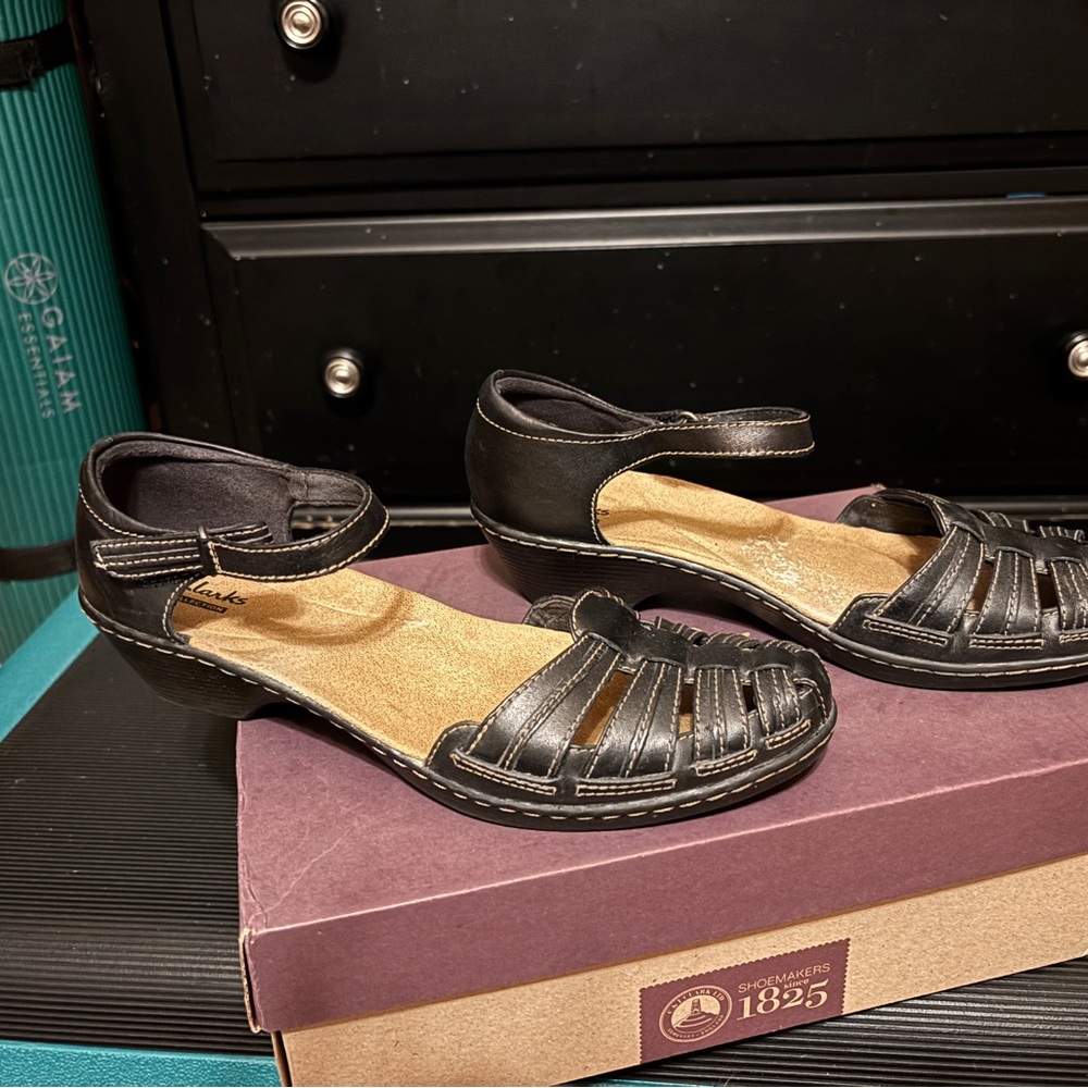 Clarks Black Strappy Women's Sandals